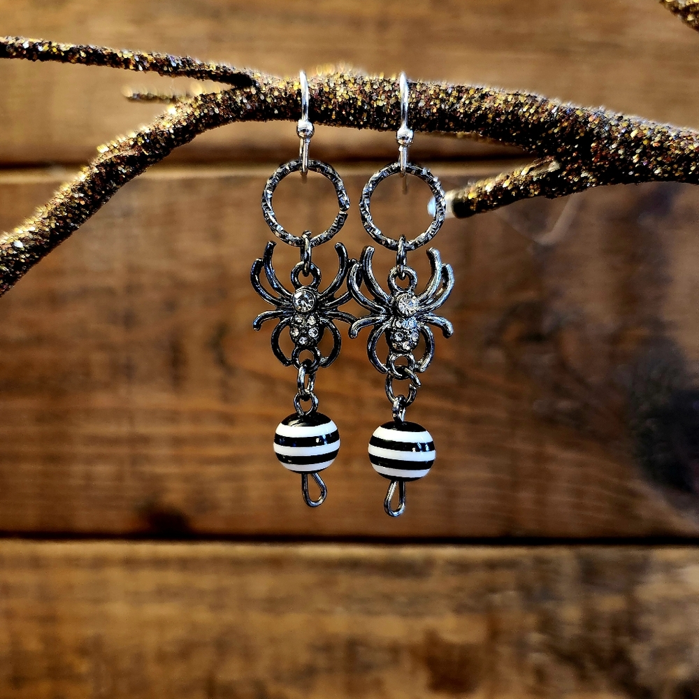B1G1! Halloween Spider Earrings!